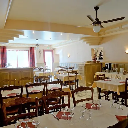 Le Clos D'is 2*
