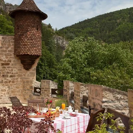 Le Clos D'is Hotel 2*